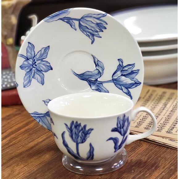 Vintage Royal Stafford of England Teacup and Saucer Blue and White Tulip Floral - Picture 1 of 10